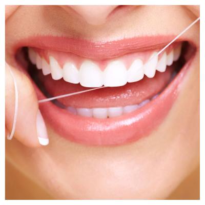 Oral-B Essential Floss Οδοντικό νήμα 1 τεμ