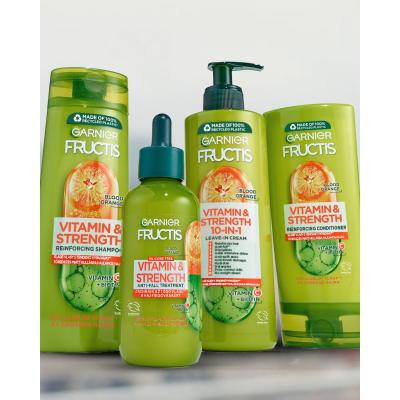 Garnier Fructis Vitamin &amp; Strength Reinforcing Shampoo Σαμπουάν για γυναίκες 250 ml