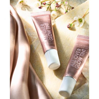 Catrice All Over Glow Tint Highlighter για γυναίκες 15 ml Απόχρωση 020 Keep Blushing